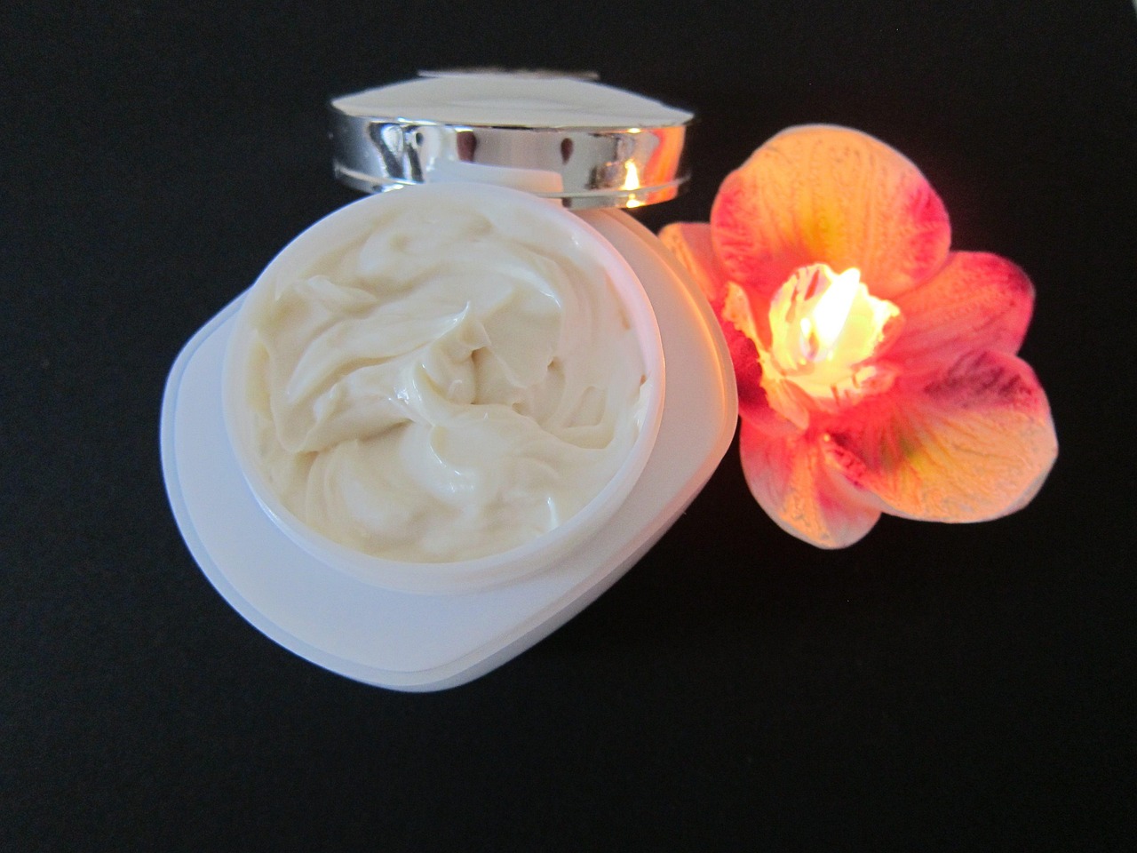 Face cream jar