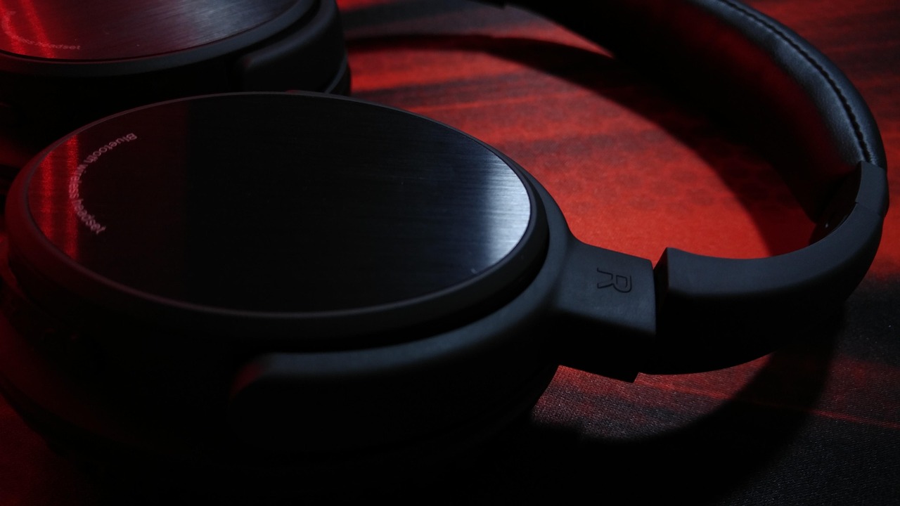 Wireless headphones