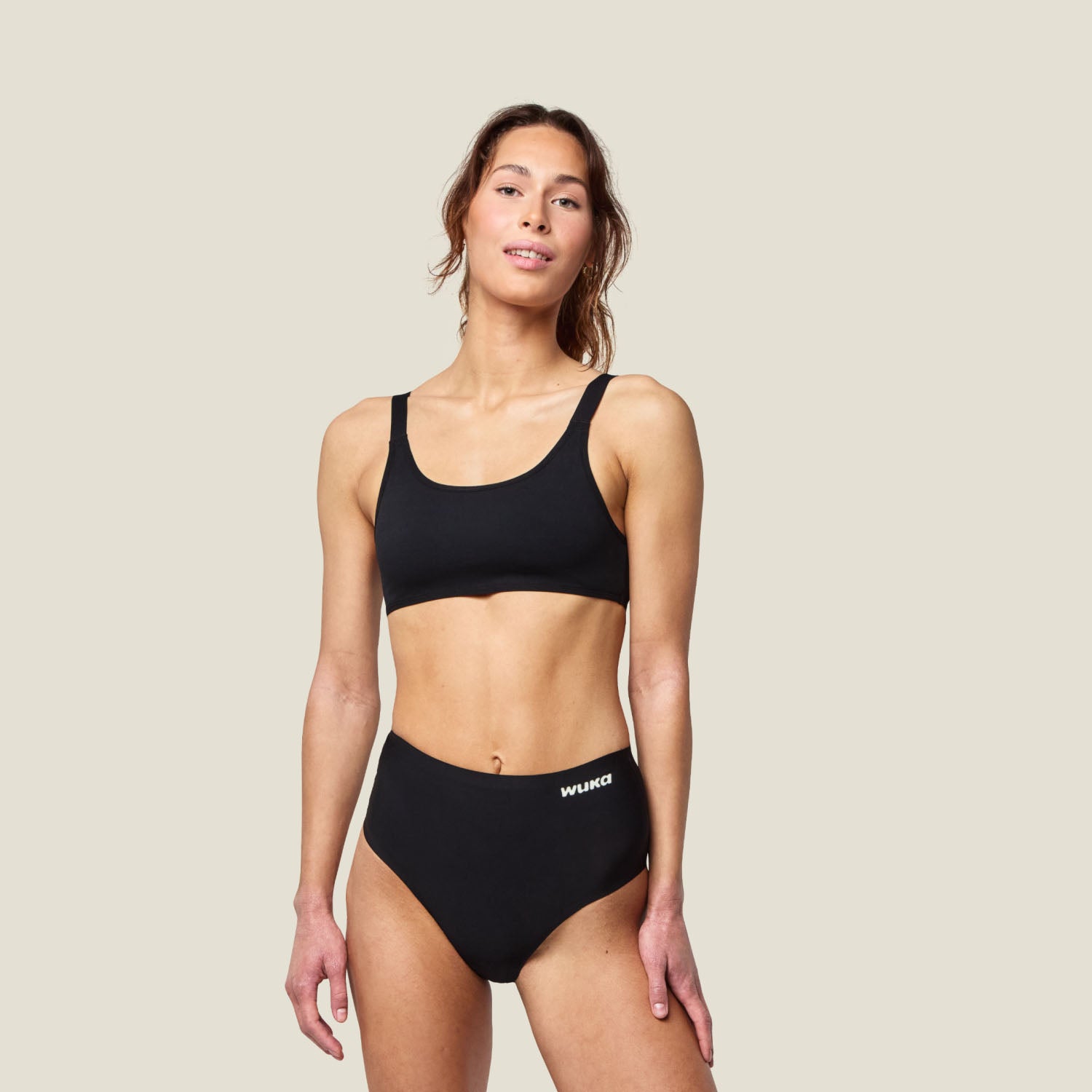 WUKA Stretch Seamless Midi Brief period pants in black, heavy flow
